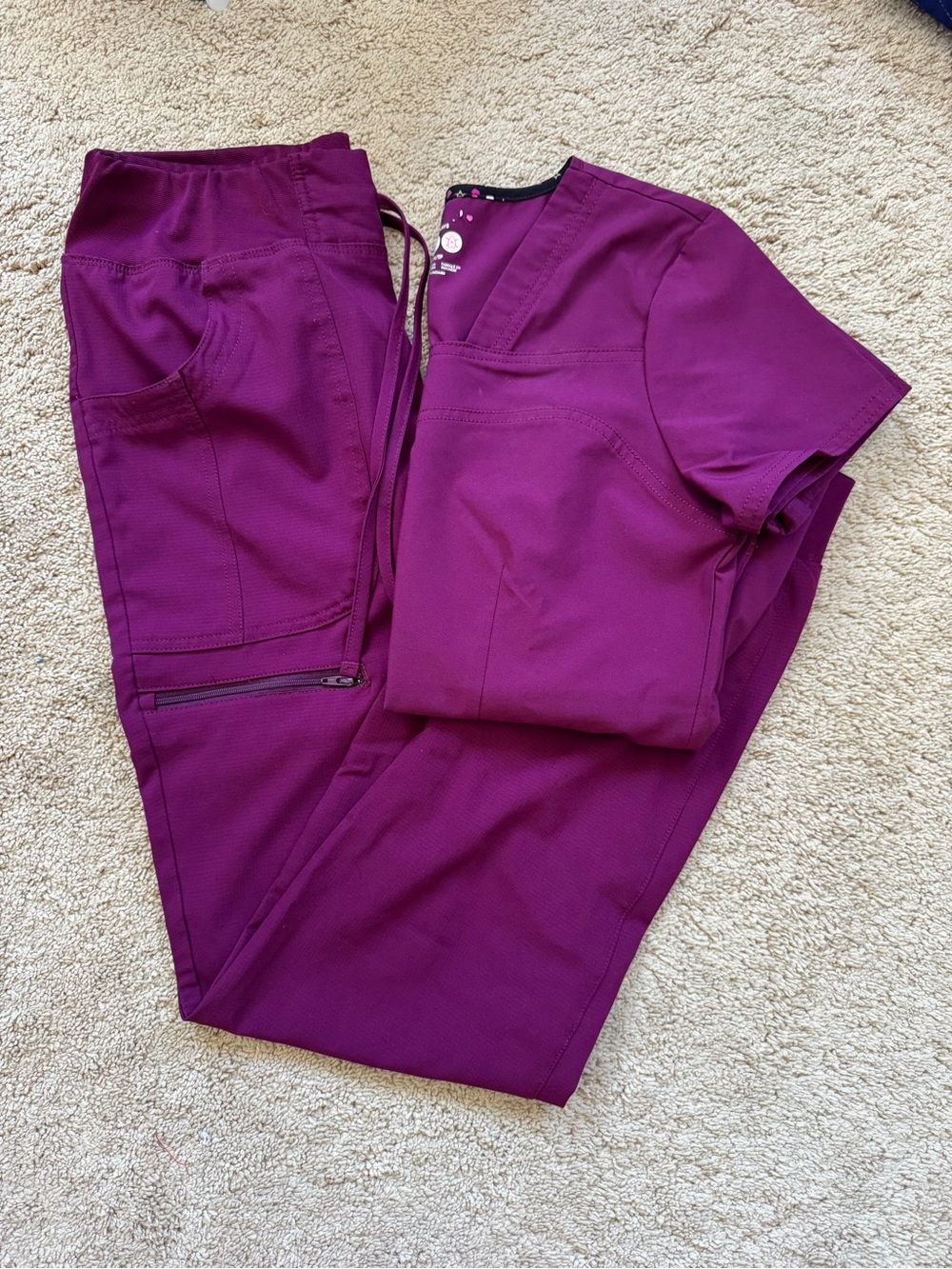 HeartSoul Short Sleeve V-Neck Scrub Top & Pants in Plum xs top/ s tall pants